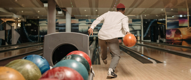 Space Bowling Event for Singles