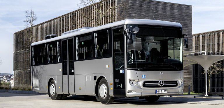 The Ultimate Guide to Student Bus Rentals