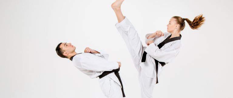 Basic knife handling techniques in self defenceSRGsfG