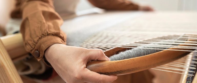 How to Combine Accessories in Your Look